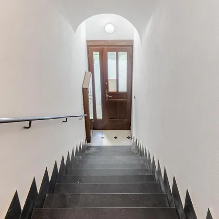 Vakantiehuis Hostdomus - Ca' Di Nava *